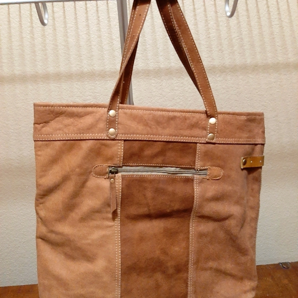 Elegant Tan Shoulder Bag